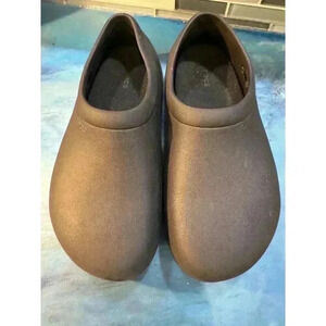 Crocs Unisex On The Clock 205073 Slip On Clog Shoes Black Size M8/W10